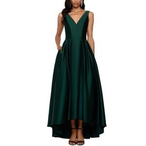 B&A Green Satin Sleeveless Double-V Full Sleeveless Formal Gown